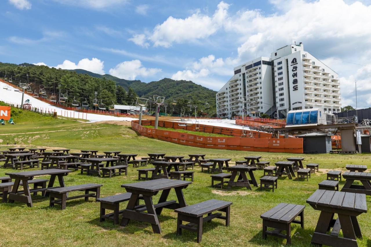 Bears Town Hotel Pocheon Exterior photo