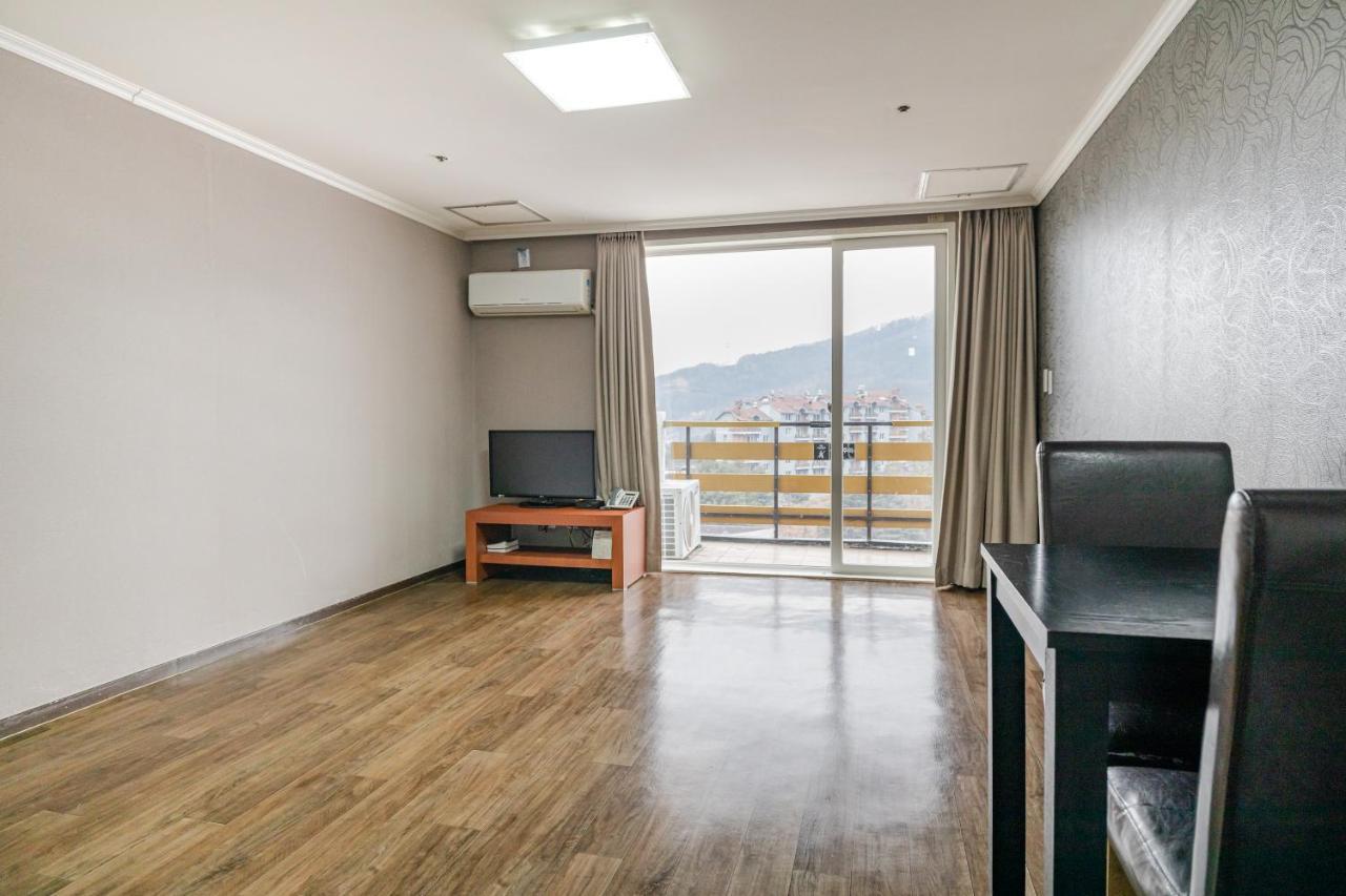 Bears Town Hotel Pocheon Exterior photo