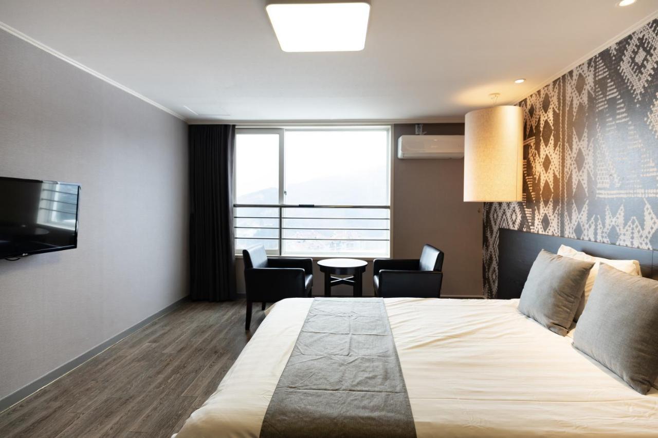 Bears Town Hotel Pocheon Exterior photo