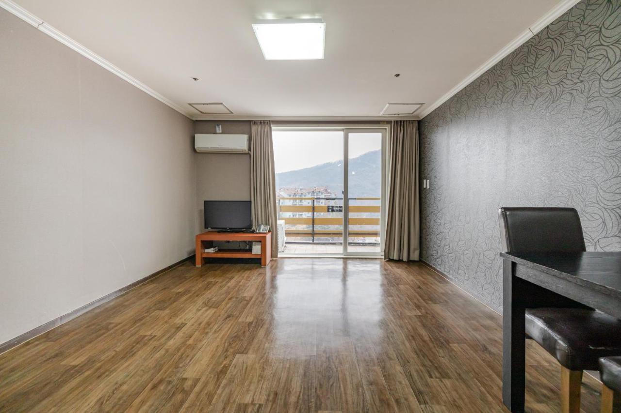 Bears Town Hotel Pocheon Exterior photo